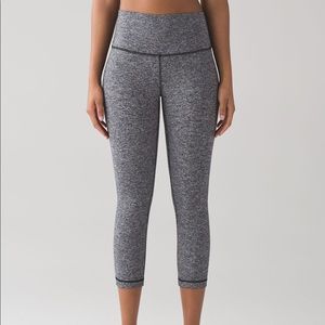 Wunder Under HR Crop 21” Gray Lululemon leggings